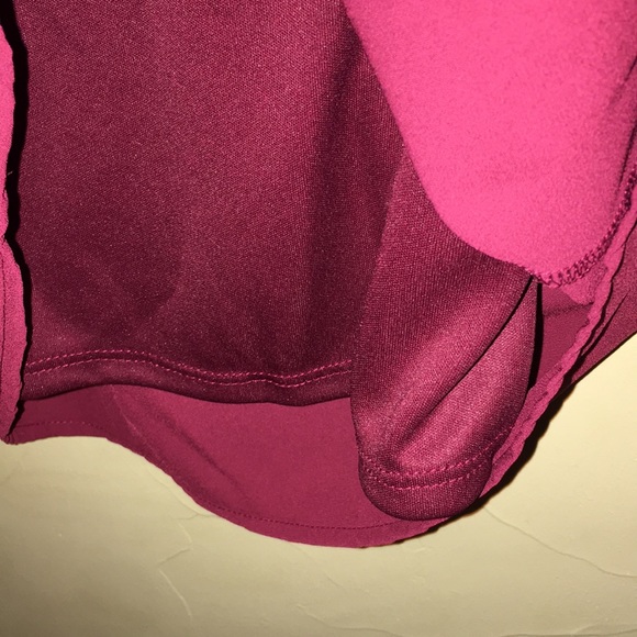 Sleeveless Tunic with a Striped Bow Back. - Picture 6 of 7